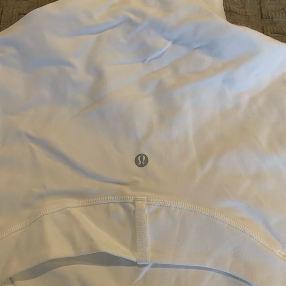 Lululemon active jacket. Size 12 white - Picture 4 of 5